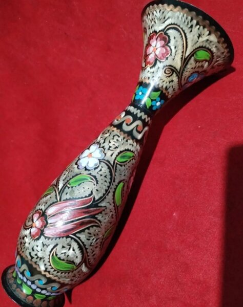 Vaza marocana din cupru pictata in email